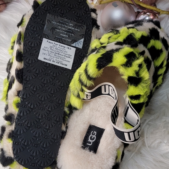 Ugg Fluff Yeah Animalia Sandals brand  New - Picture 6 of 10